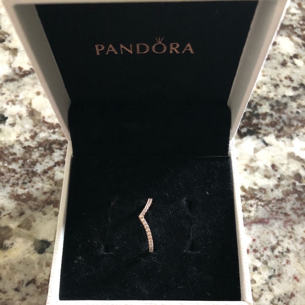 Pandora rose gold ring size 5.